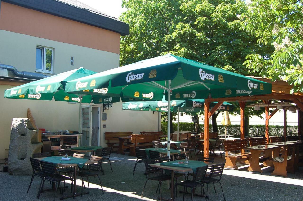 Gasthof Huber Wels Exterior photo
